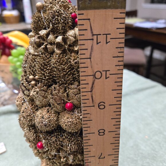 Flemish themed/designed tabletop Christmas Trees - Picture 5 of 6